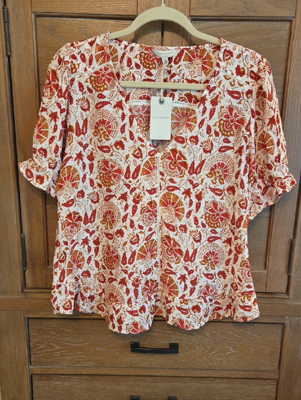 Lucky Brand Red Cream V-Neck Women’s Top